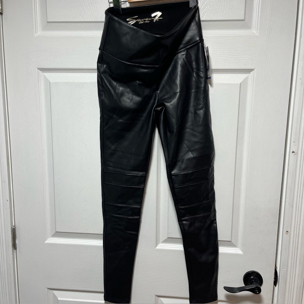 NWT Seven7 Faux Leather Sculpted Moto Leggings - Size S Tagged $69 USD